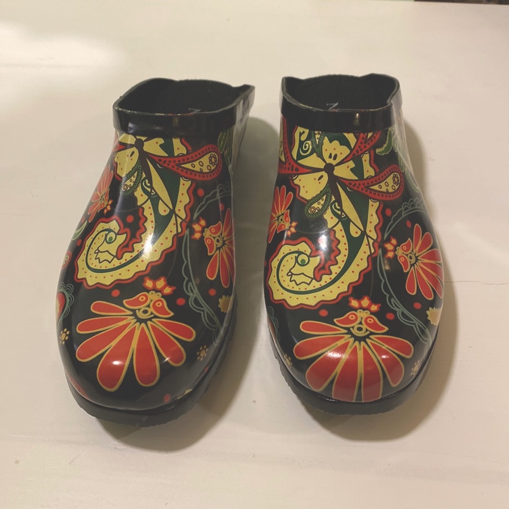Nomad Black Floral Paisley Slip-On Rubber Mules
